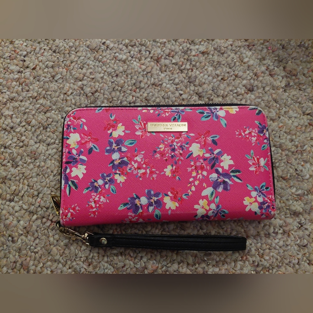 Gorgeous wallet/wristlet Adrienne